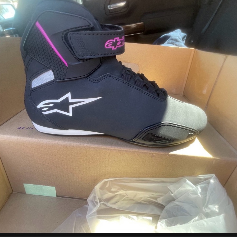 Alpinestar riding boots, never worn